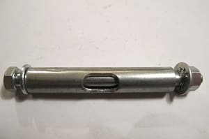 Boulon + entretoise M16